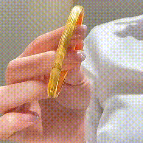 The Polished Cat's Eye Stone Bracelet 🌙✨