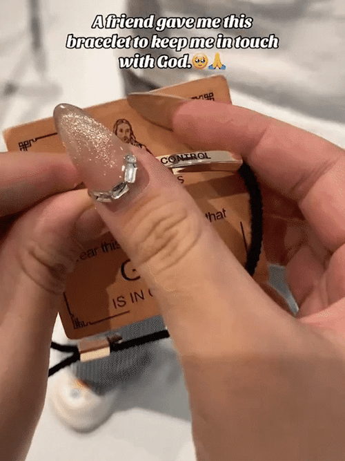 🔥 Best-Selling Inspire Bracelet – “God Is In Control”